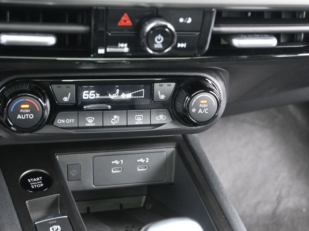 New 2026 Nissan Kicks SV w/ SV Premium Package AWD/4WD image 11