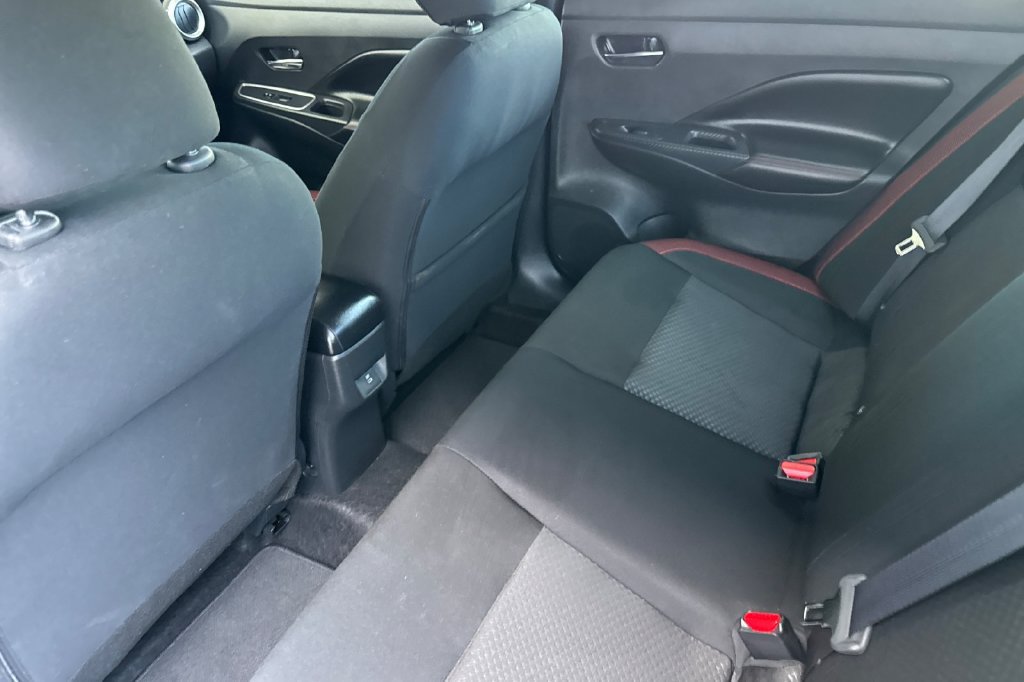 Used 2025 Nissan Versa SR w/ Trunk Package FWD image 17