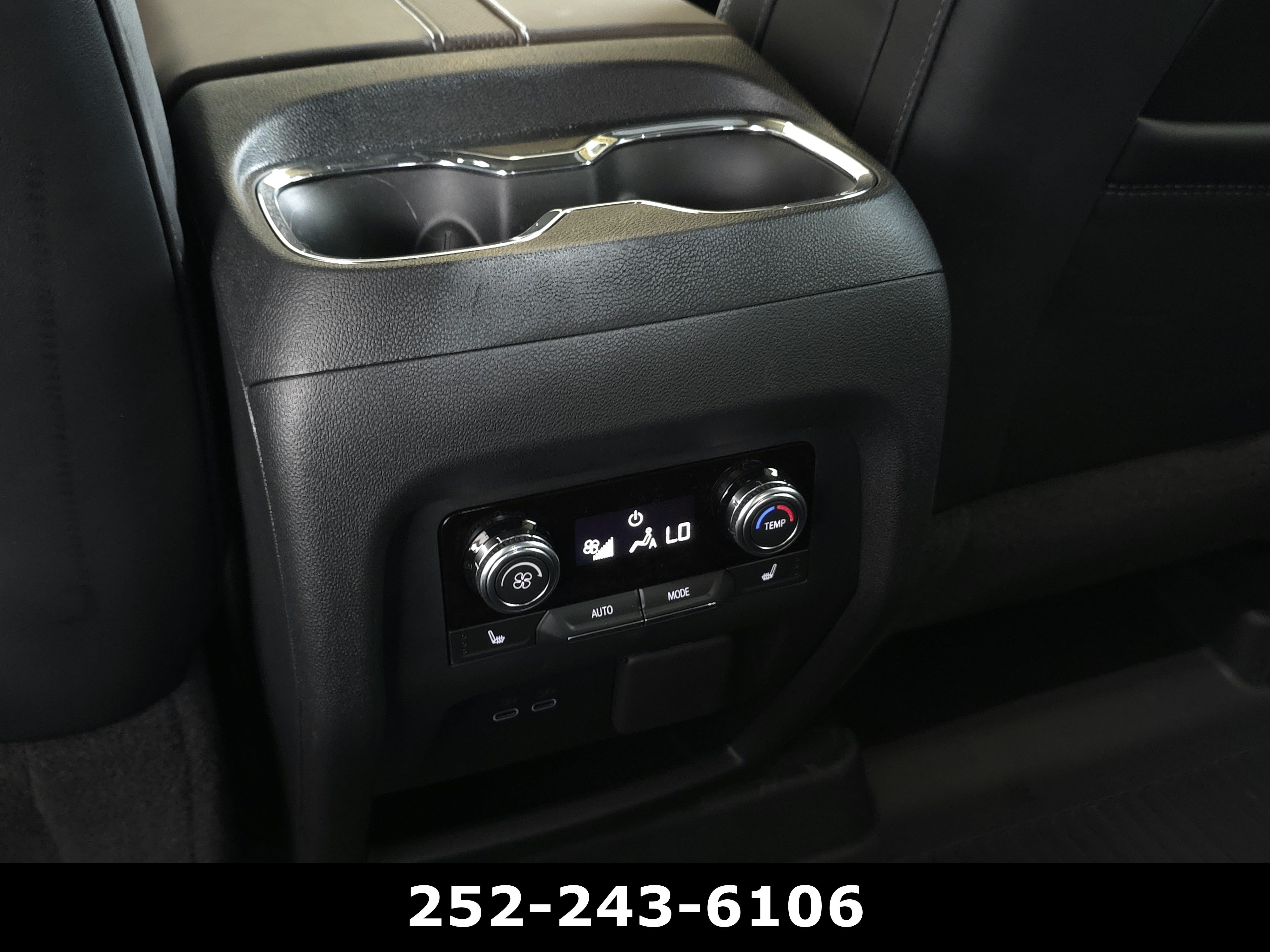 Used 2026 GMC Acadia Denali Ultimate w/ LPO, Floor Liner Package AWD/4WD image 29