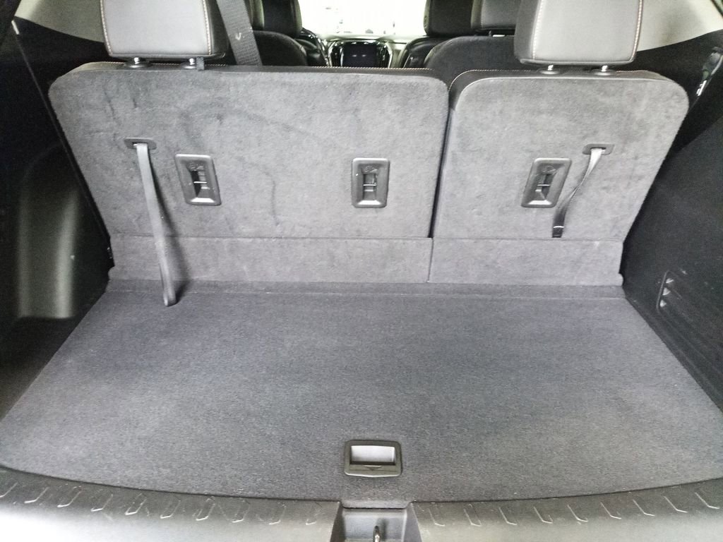 Used 2021 Chevrolet Traverse RS FWD image 28