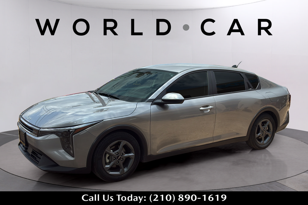 Used 2025 Kia K4 FWD image 4