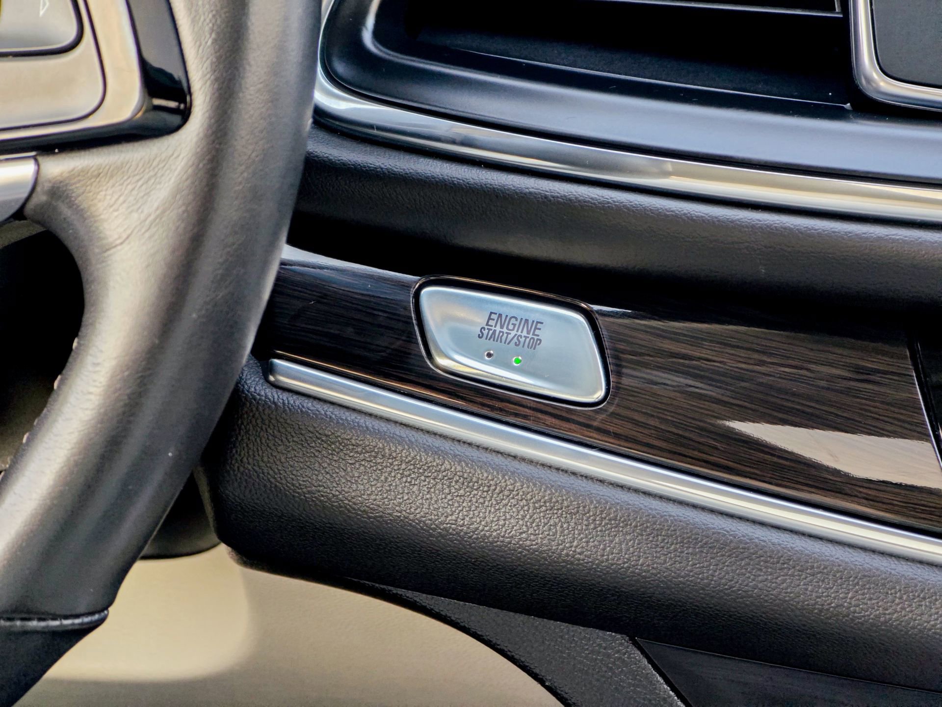 Used 2022 Buick Enclave Essence w/ Experience Buick Package image 38