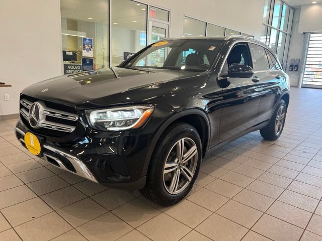 Used 2021 Mercedes-Benz GLC 300 4MATIC image 3