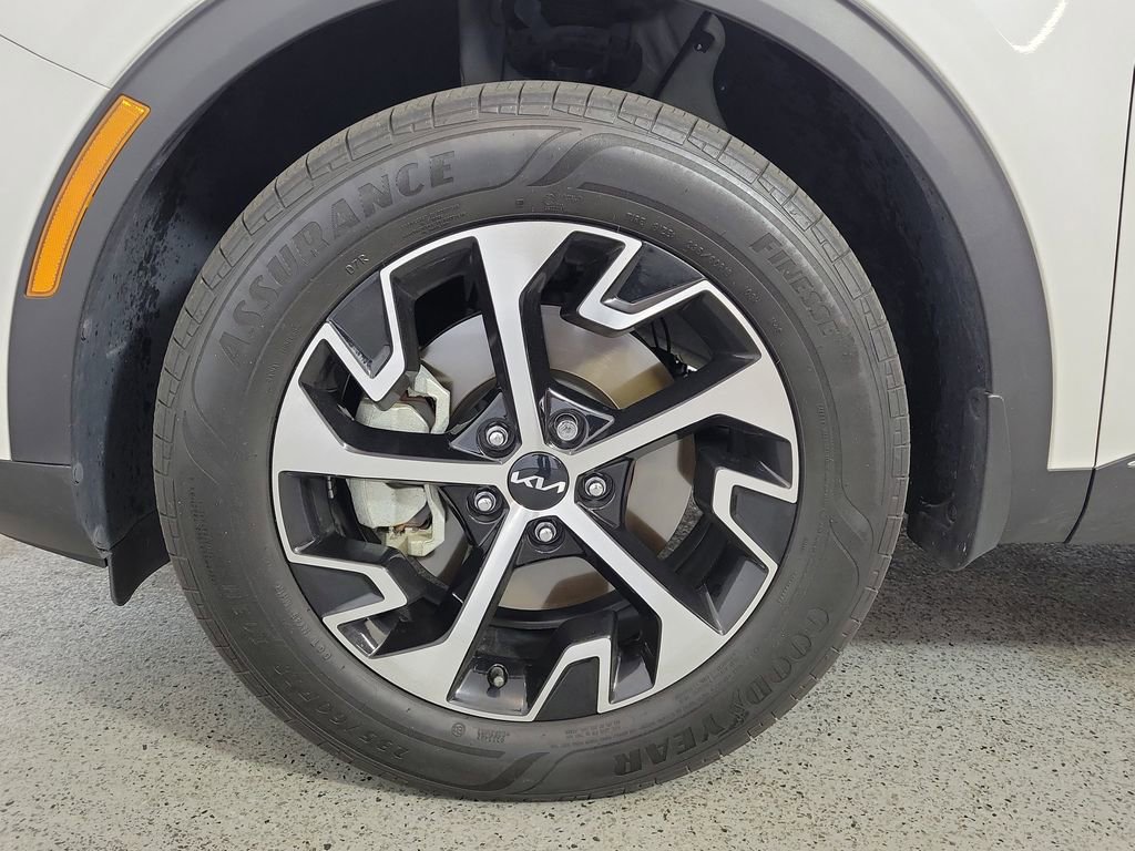 Used 2023 Kia Sportage EX w/ EX Premium Package AWD/4WD image 9