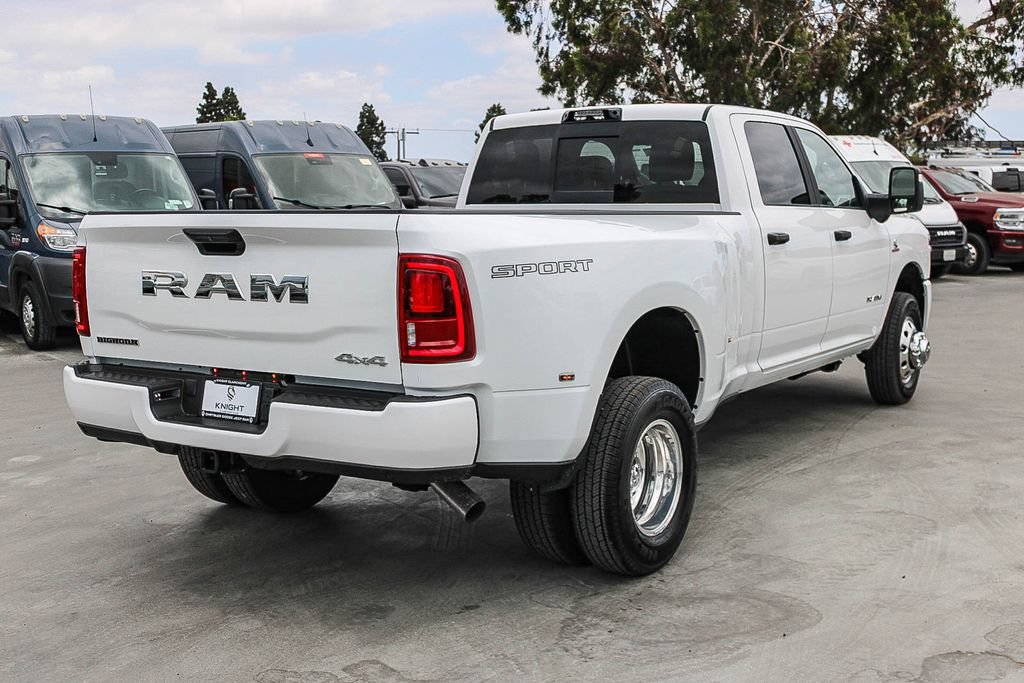 New 2026 RAM 3500 Big Horn AWD/4WD image 9