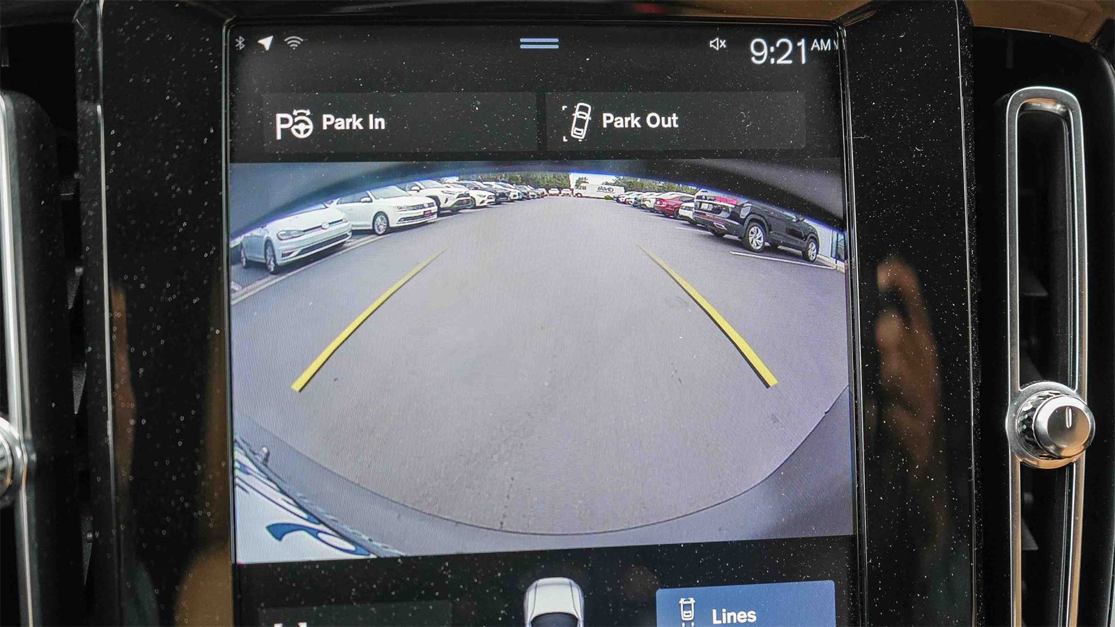 Used 2019 Volvo XC40 T4 Inscription image 23