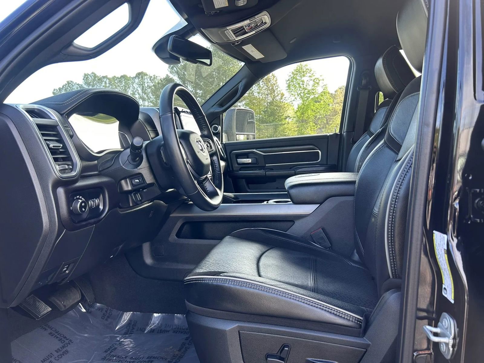 Used 2024 RAM 2500 Laramie w/ Night Edition image 9