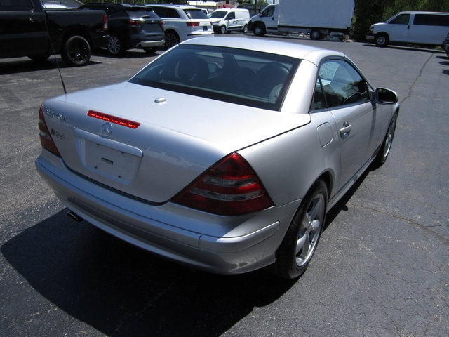 Used 2001 Mercedes-Benz SLK 320 image 4