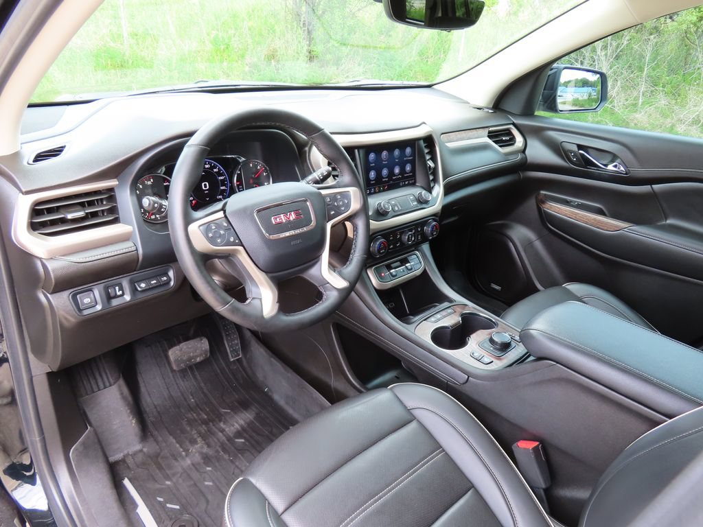Certified 2023 GMC Acadia Denali w/ Black Diamond Edition AWD/4WD image 25