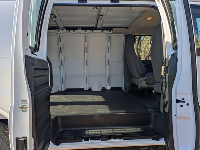 New 2025 Chevrolet Express 2500 w/ Driver Convenience Package image 22