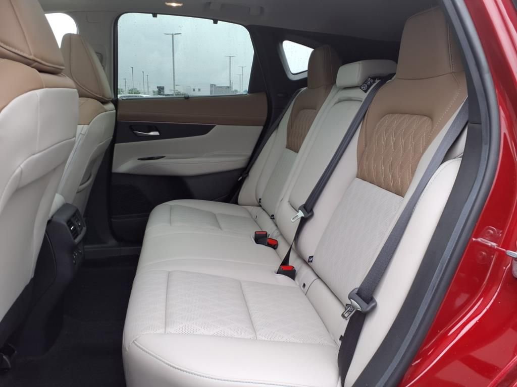 Used 2025 Nissan Murano Platinum w/ Cargo Package image 10