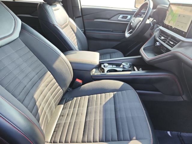 Certified 2025 Ford Explorer ST-Line image 17