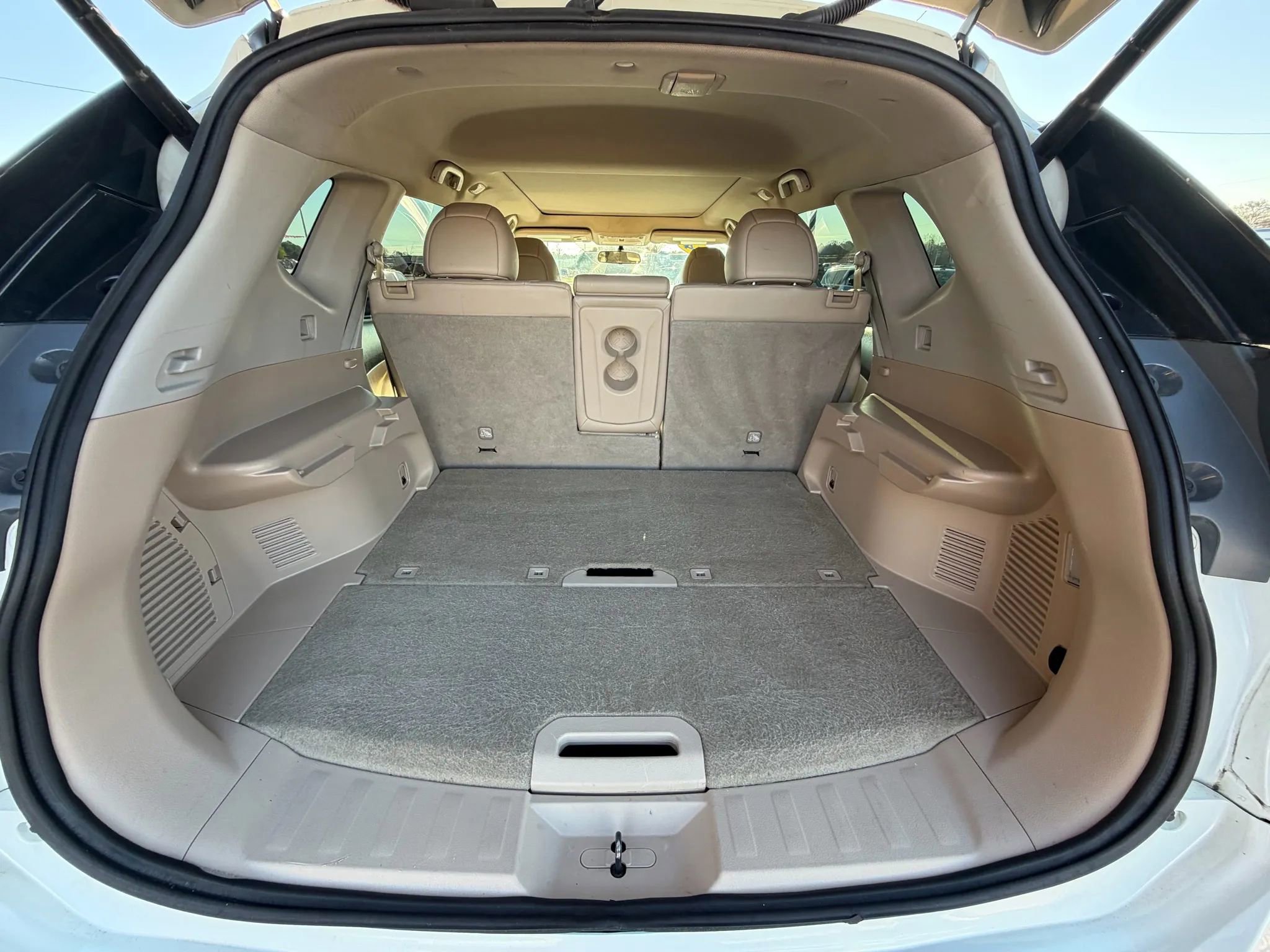 Used 2014 Nissan Rogue SL w/ SL Premium Package image 9