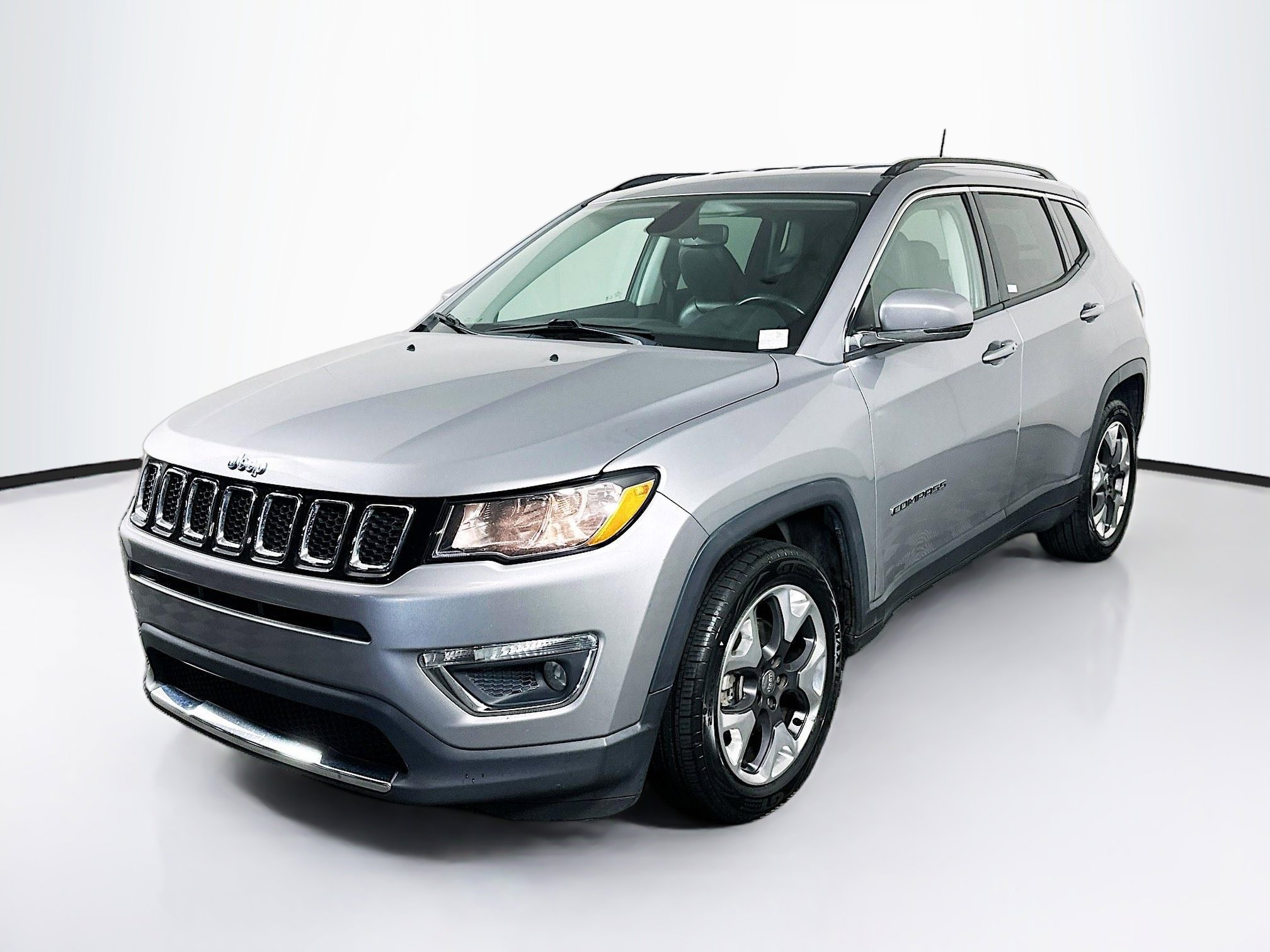 Used 2019 Jeep Compass Limited FWD image 3