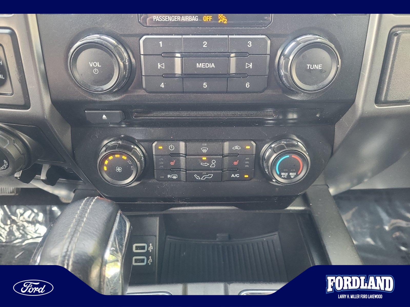 Used 2017 Ford F150 XLT w/ Equipment Group 302A Luxury AWD/4WD image 30