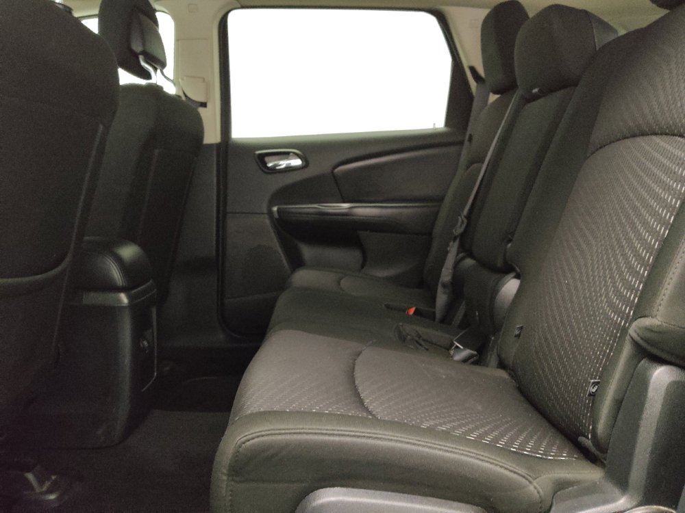 Used 2019 Dodge Journey SE FWD image 18