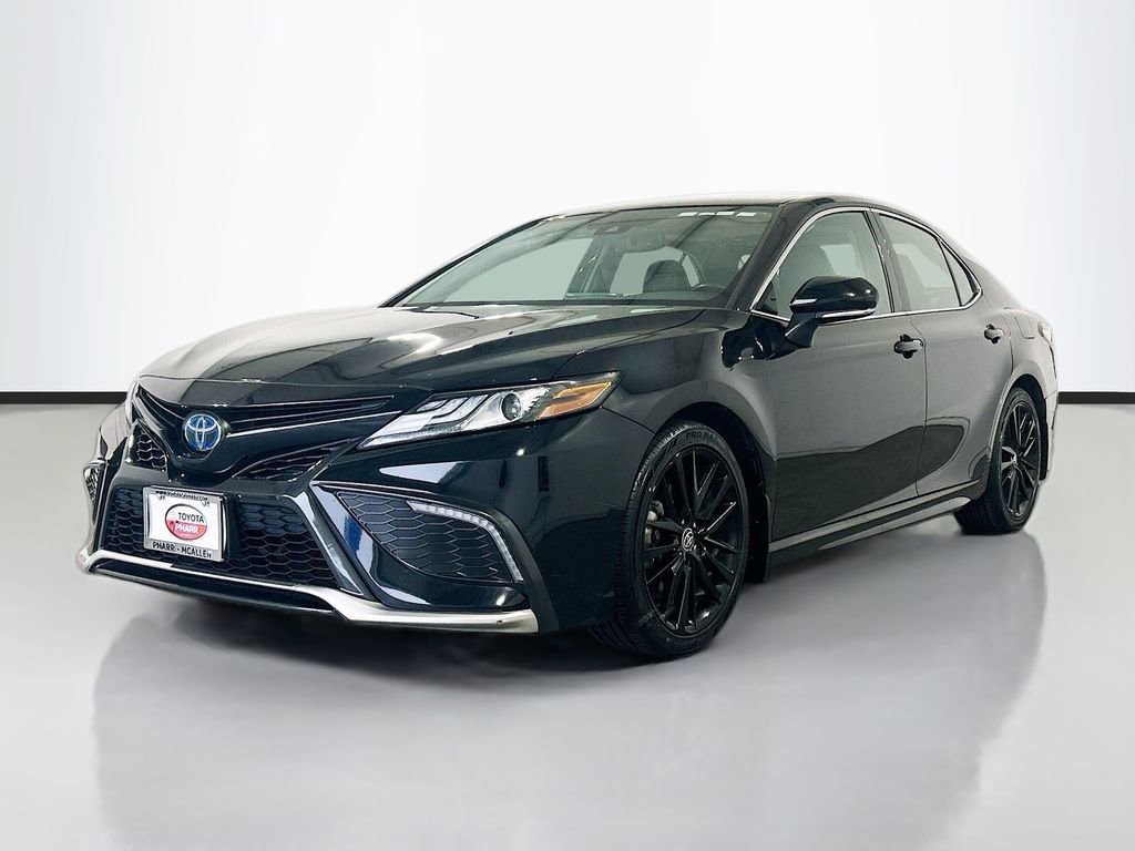 Used 2024 Toyota Camry XSE w/ Cold Weather Package FWD image 2