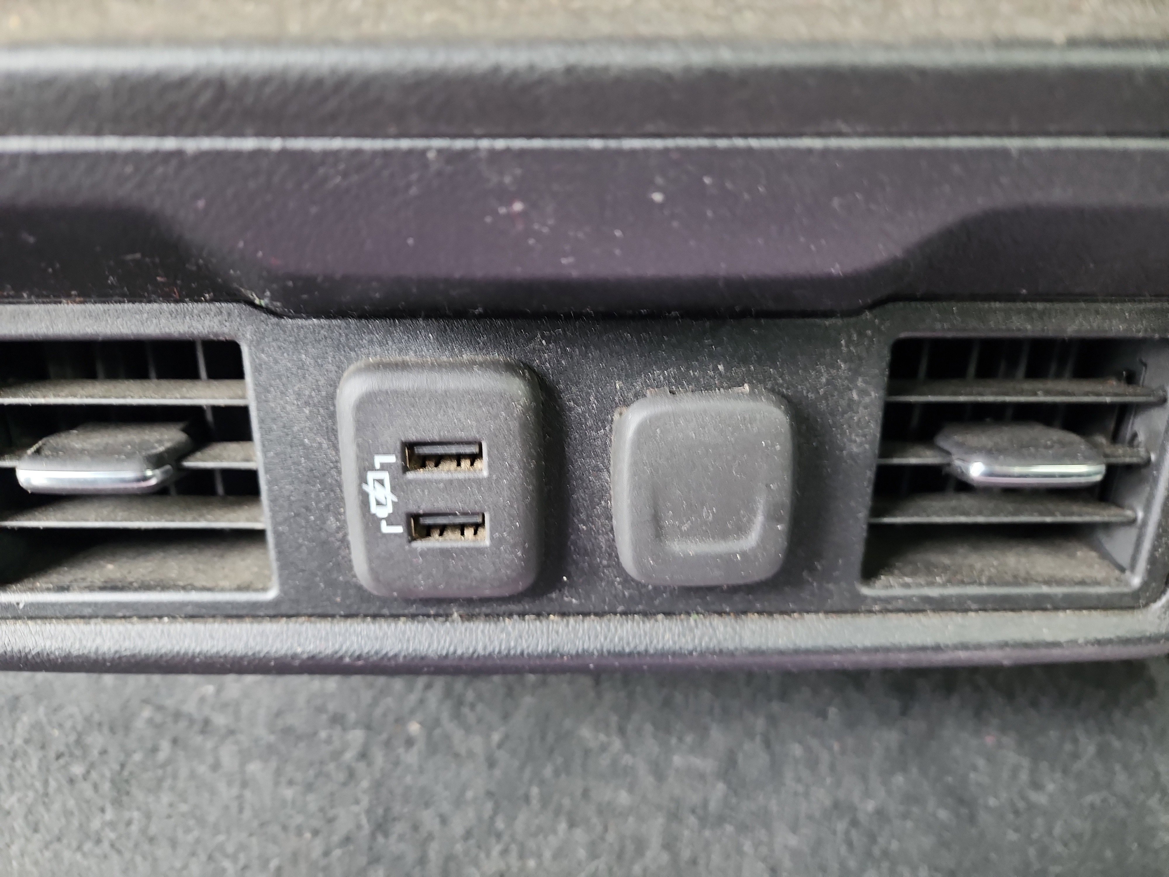 Certified 2022 Chevrolet Silverado 2500 LT w/ Convenience Package image 27