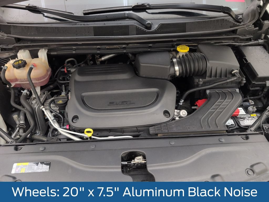 Used 2020 Chrysler Pacifica Touring w/ S Appearance Package FWD image 38