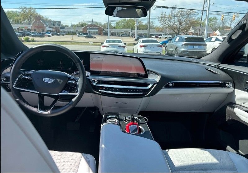 Used 2024 Cadillac Lyriq Sport w/ LPO, Floor Liner Package AWD/4WD image 7