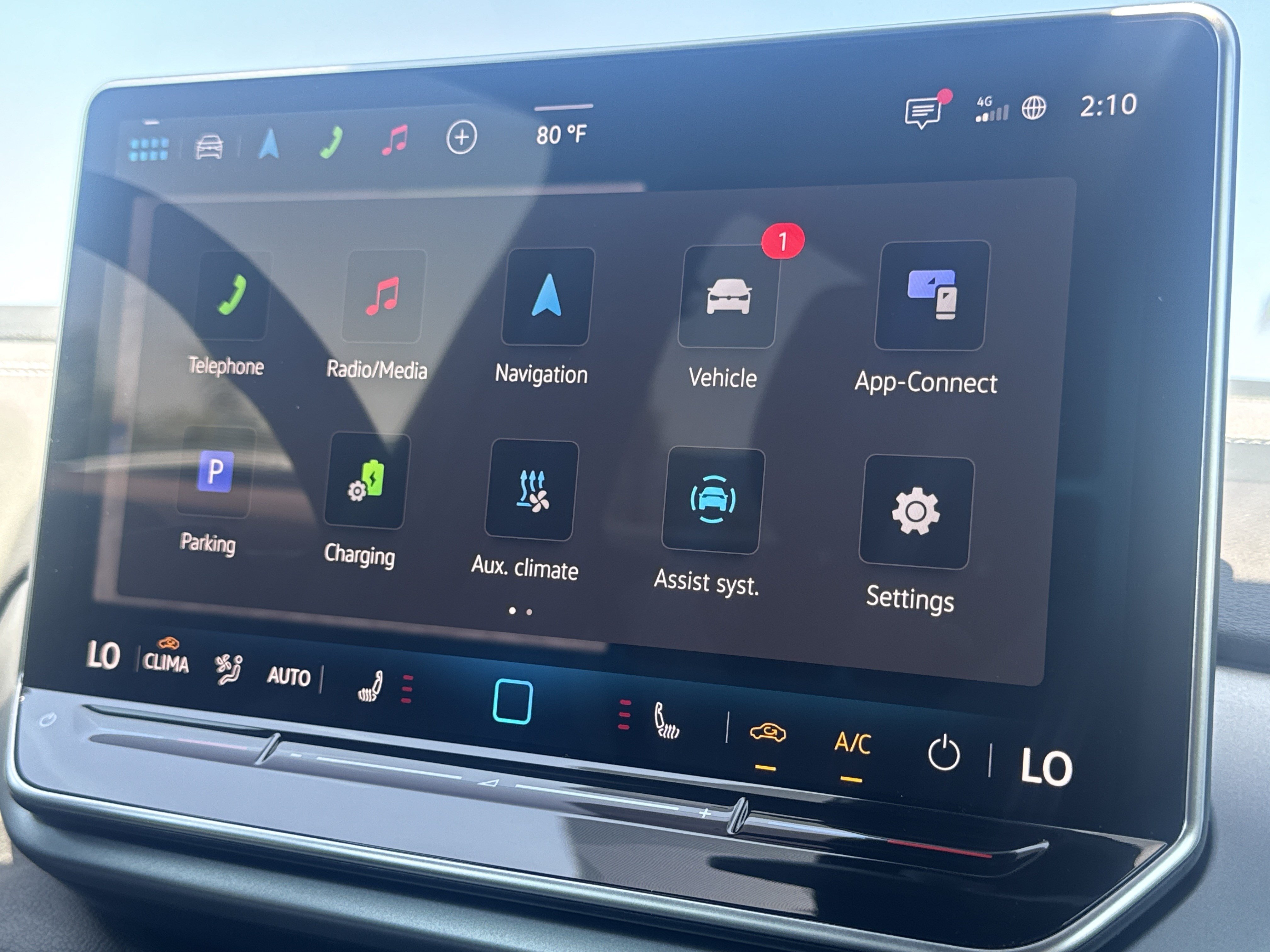 New 2026 Volkswagen ID.4 Pro AWD/4WD image 25