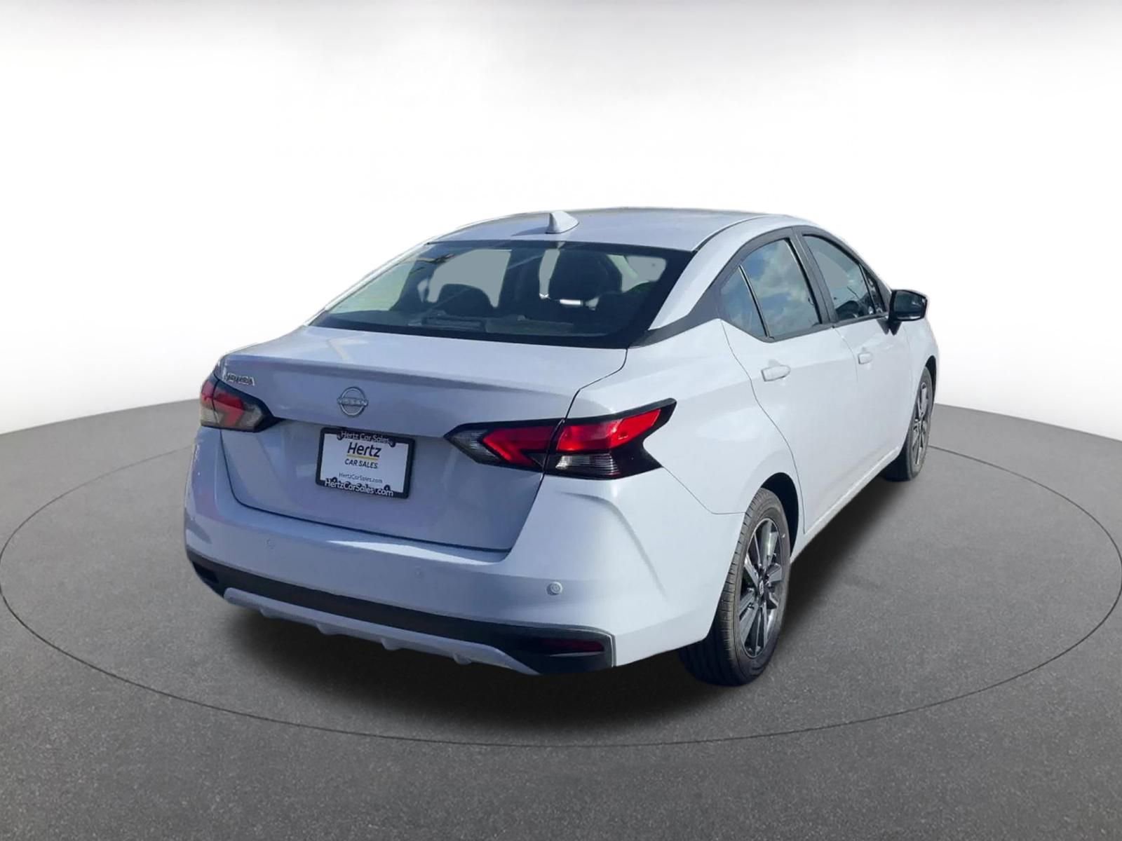Used 2025 Nissan Versa SV FWD image 14