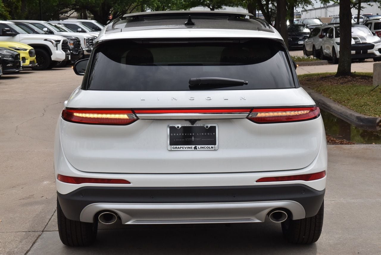 New 2026 Lincoln Corsair Reserve FWD image 8
