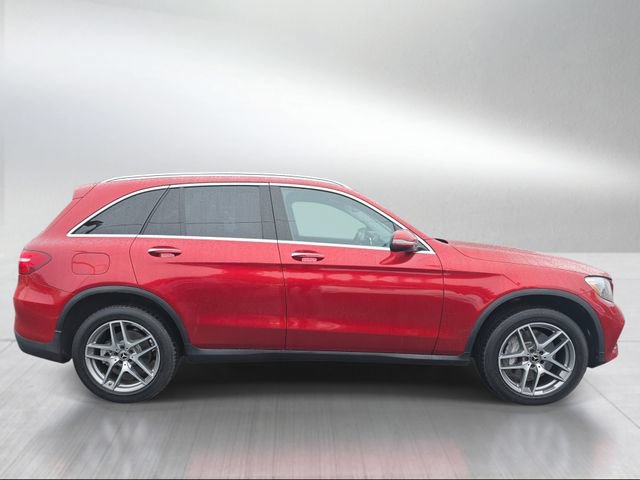 Used 2017 Mercedes-Benz GLC 300 4MATIC image 2
