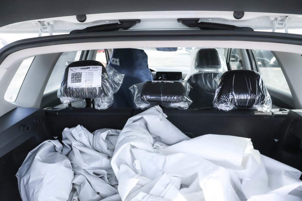 Used 2025 Volkswagen Taos S image 28