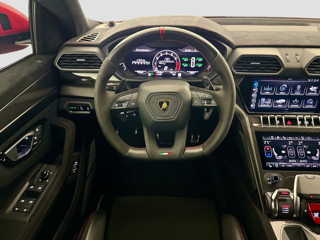 Used 2023 Lamborghini Urus Performante image 24