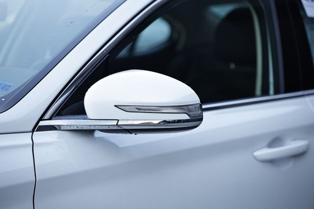 Certified 2025 Genesis G70 2.5T image 11