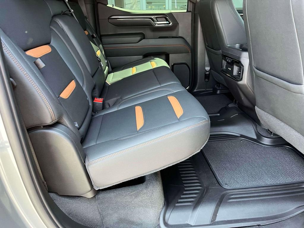 Used 2024 GMC Sierra 1500 AT4 w/ Technology Package AWD/4WD image 19