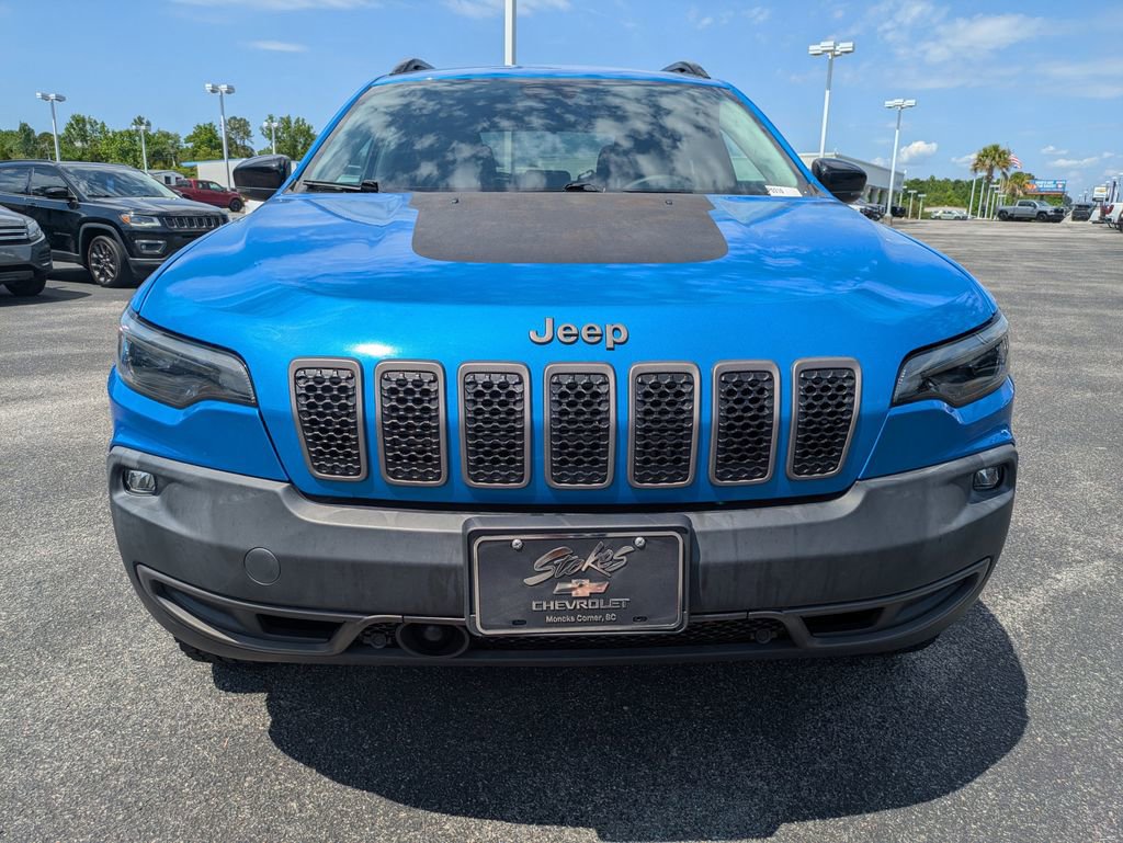 Used 2022 Jeep Cherokee Trailhawk image 11