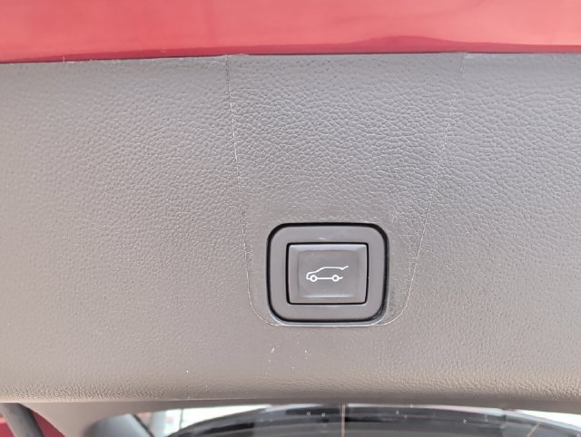 Used 2023 Chevrolet Traverse LT FWD image 29