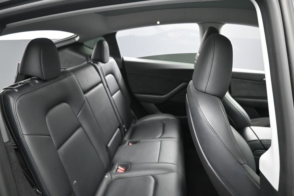 Used 2023 Tesla Model Y Long Range AWD/4WD image 27