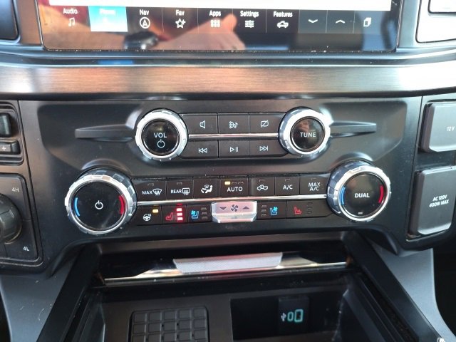 Used 2023 Ford F350 Lariat w/ Chrome Package image 23