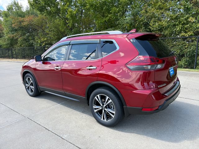 Used 2020 Nissan Rogue SV w/ Premium Package FWD image 3
