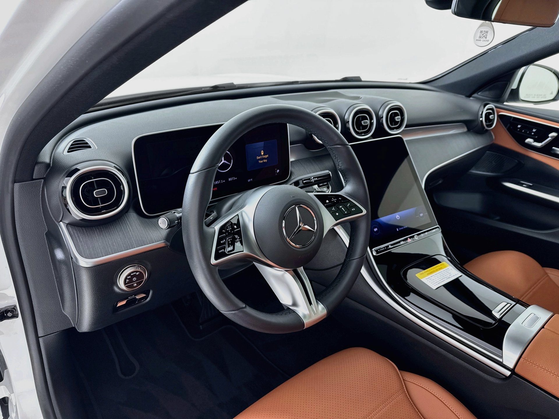 Used 2025 Mercedes-Benz C 300 Sedan image 10