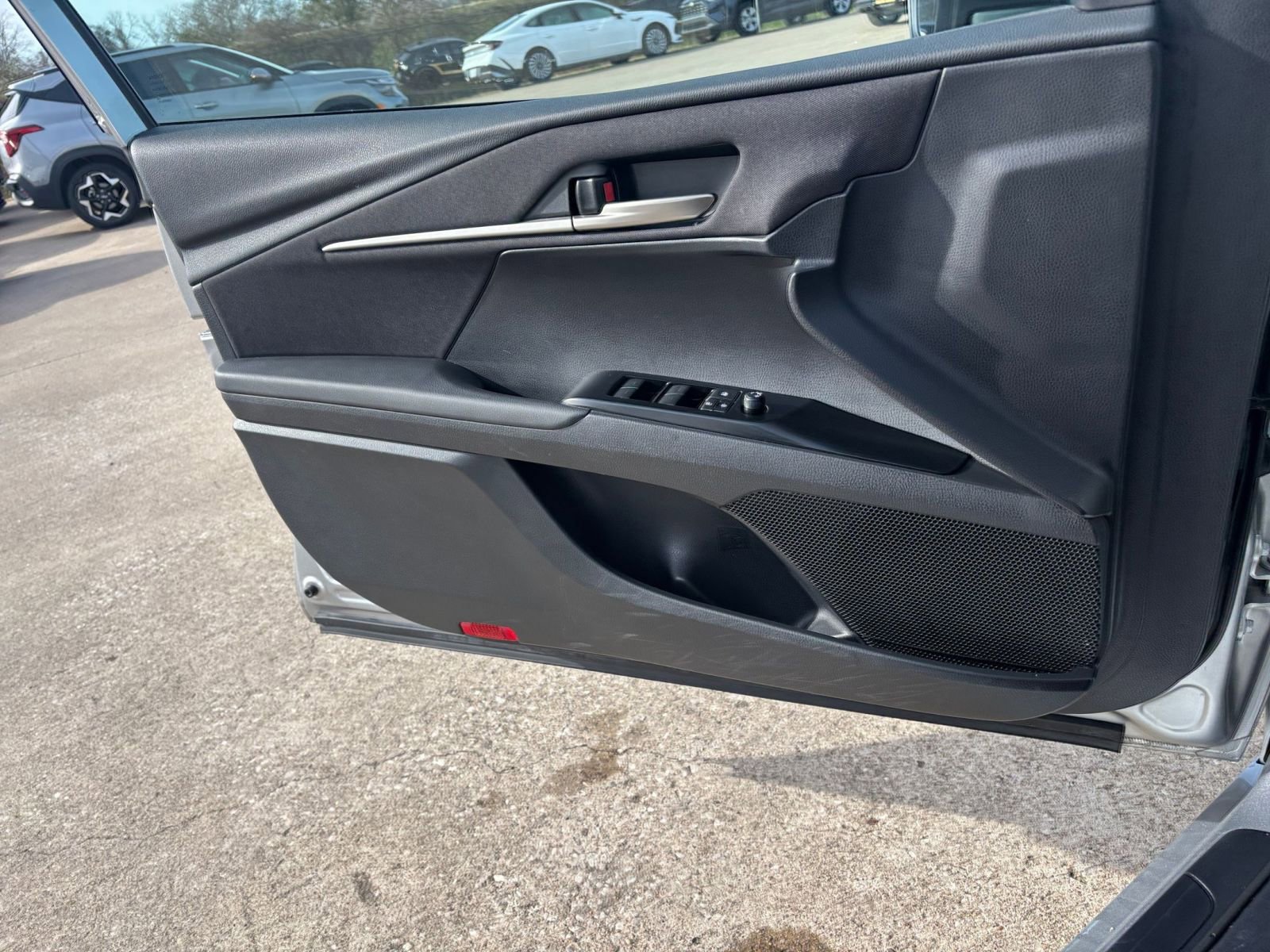 Used 2025 Toyota Camry LE image 18