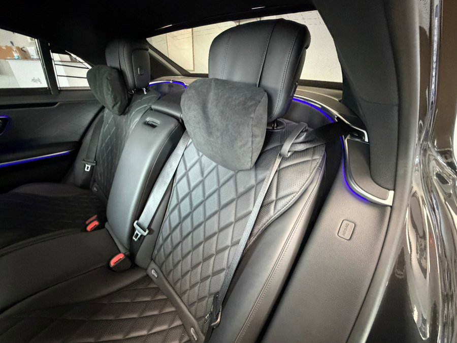 Used 2022 Mercedes-Benz S 580 4MATIC Sedan w/ AMG Line Package image 31