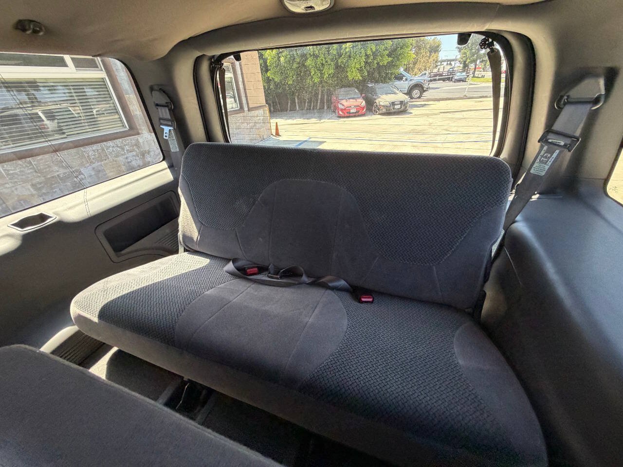 Used 2002 Ford Expedition XLT RWD image 16