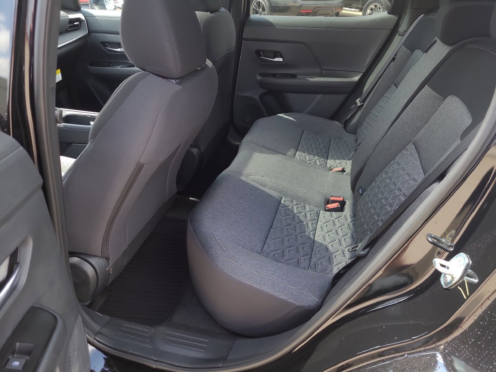 New 2026 Nissan Kicks SV w/ SV Premium Package FWD image 8