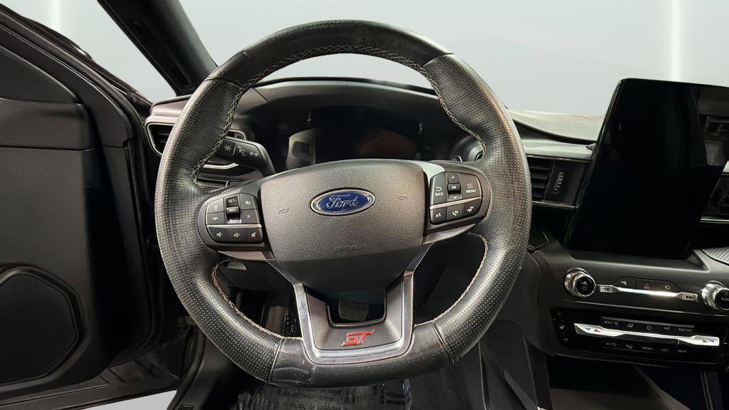 Used 2020 Ford Explorer ST w/ Premium Technology Package image 15