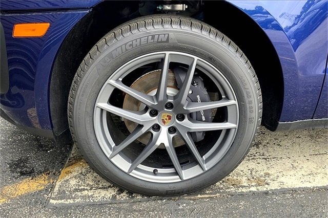 New 2025 Porsche Macan image 14