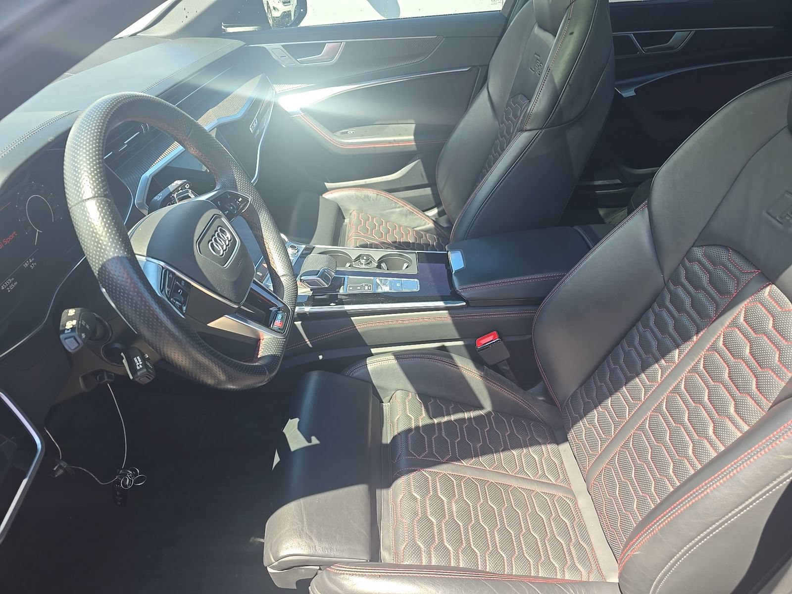 Used 2022 Audi RS 6 w/ Executive Package AWD/4WD image 7