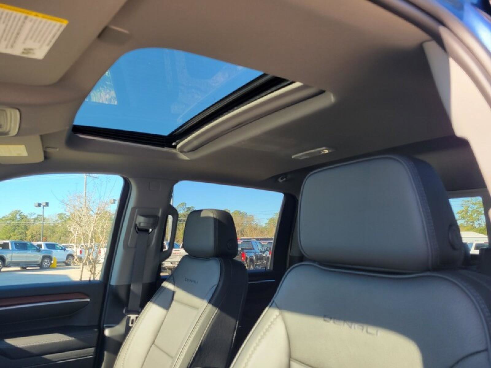 New 2026 GMC Sierra 3500 Denali w/ Denali Reserve Package image 26