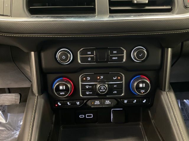Used 2024 Chevrolet Suburban Premier AWD/4WD image 20