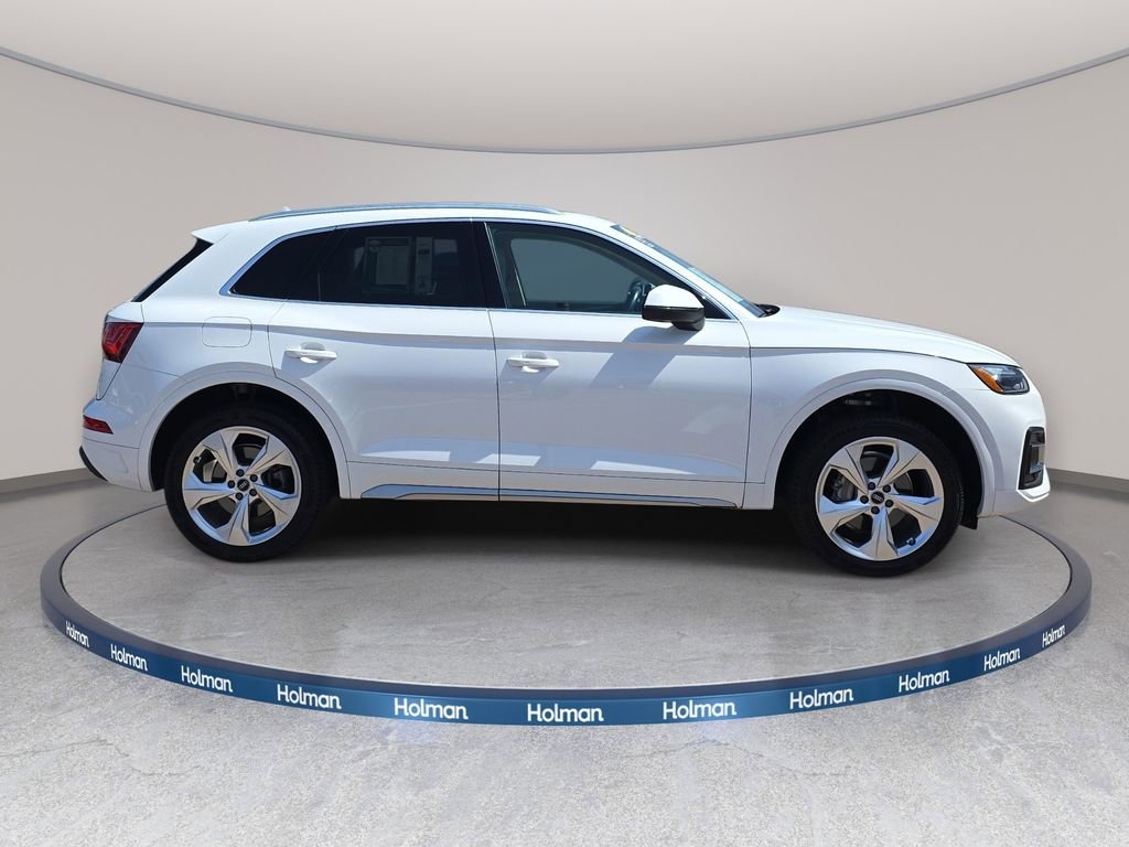 Used 2021 Audi Q5 2.0T Premium Plus w/ Premium Plus Package AWD/4WD image 5