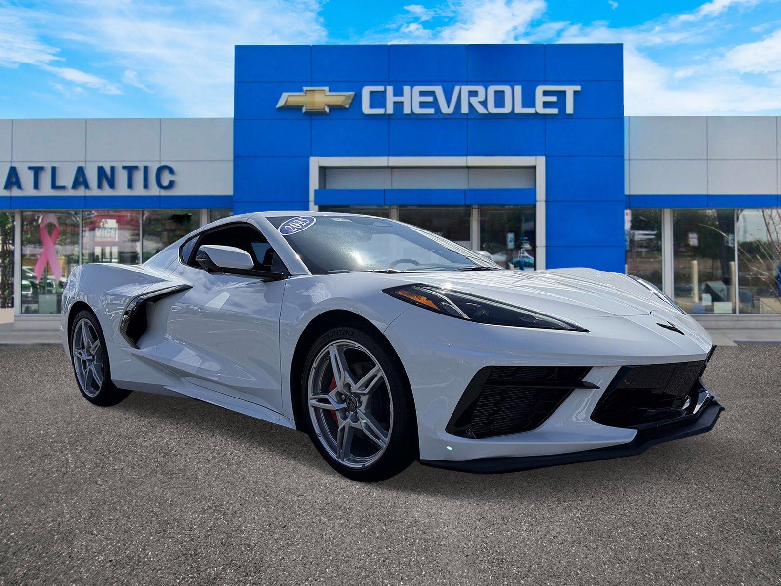 Used 2025 Chevrolet Corvette Stingray Coupe w/ 1LT RWD image 2