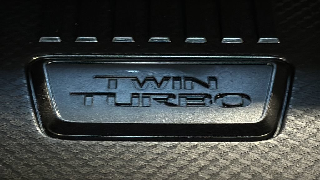 Used 2025 Toyota Tundra Limited AWD/4WD image 39